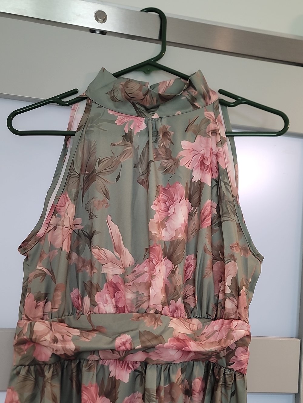 Lovely Floral Dress - Picture 2 of 3